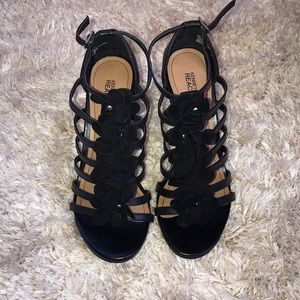 Kenneth Cole Reaction Black heels